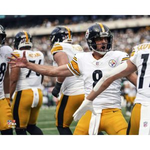 Aaron Rodgers Pittsburgh Steelers Unsigned 2025 Week 1 First Touchdown Pass With Steelers Photograph | Official Team Merchandise – March 2026 Spring Sale Aaron Rodgers Pittsburgh Steelers Unsigned 2025 Week 1 First Touchdown Pass With Steelers Photograph